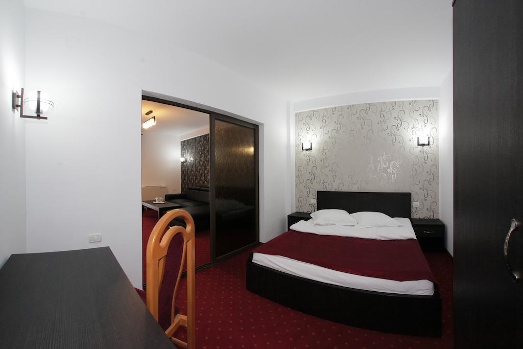 Hotel Rebis Брэила Номер фото